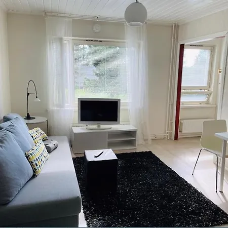 Apartament Kotimaailma Helsinki - Valoisa Yksioe Tikkurilan Kupeessa