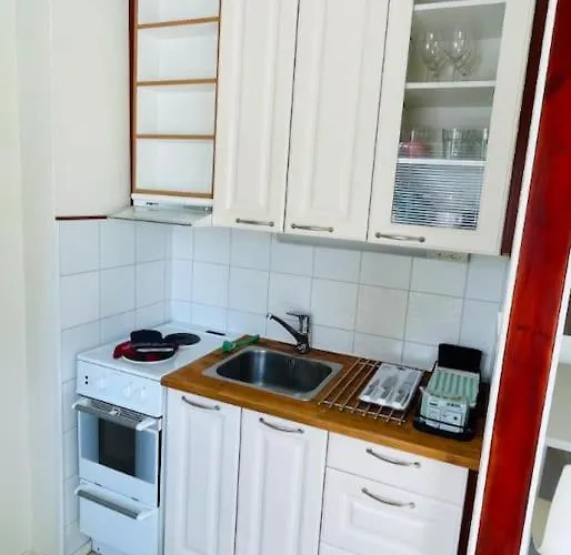 شقة Kotimaailma Helsinki - Valoisa Yksioe Tikkurilan Kupeessa *