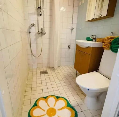 Kotimaailma Helsinki - Valoisa Yksioe Tikkurilan Kupeessa * فانتا