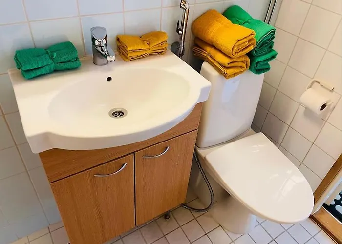 Kotimaailma Helsinki - Valoisa Yksioe Tikkurilan Kupeessa شقة فانتا